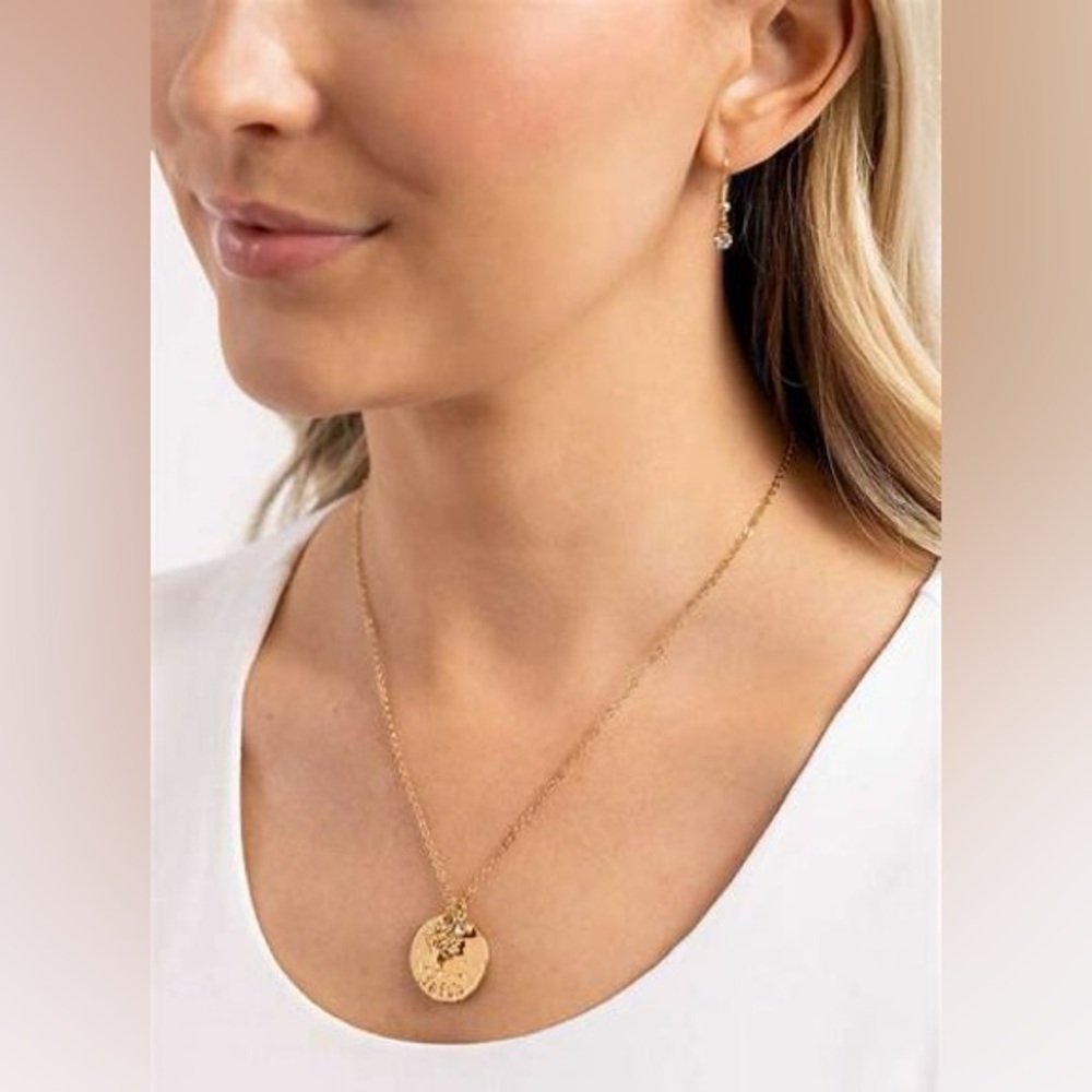 Elegant Gold Faith Pendant Necklace